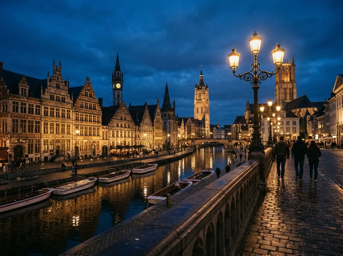 Grasbrug bridge with Graslei guild houses framed through the arches
